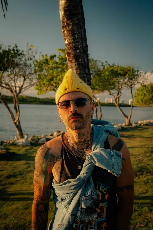 Mike Bahía en Perú. Foto: Difusión