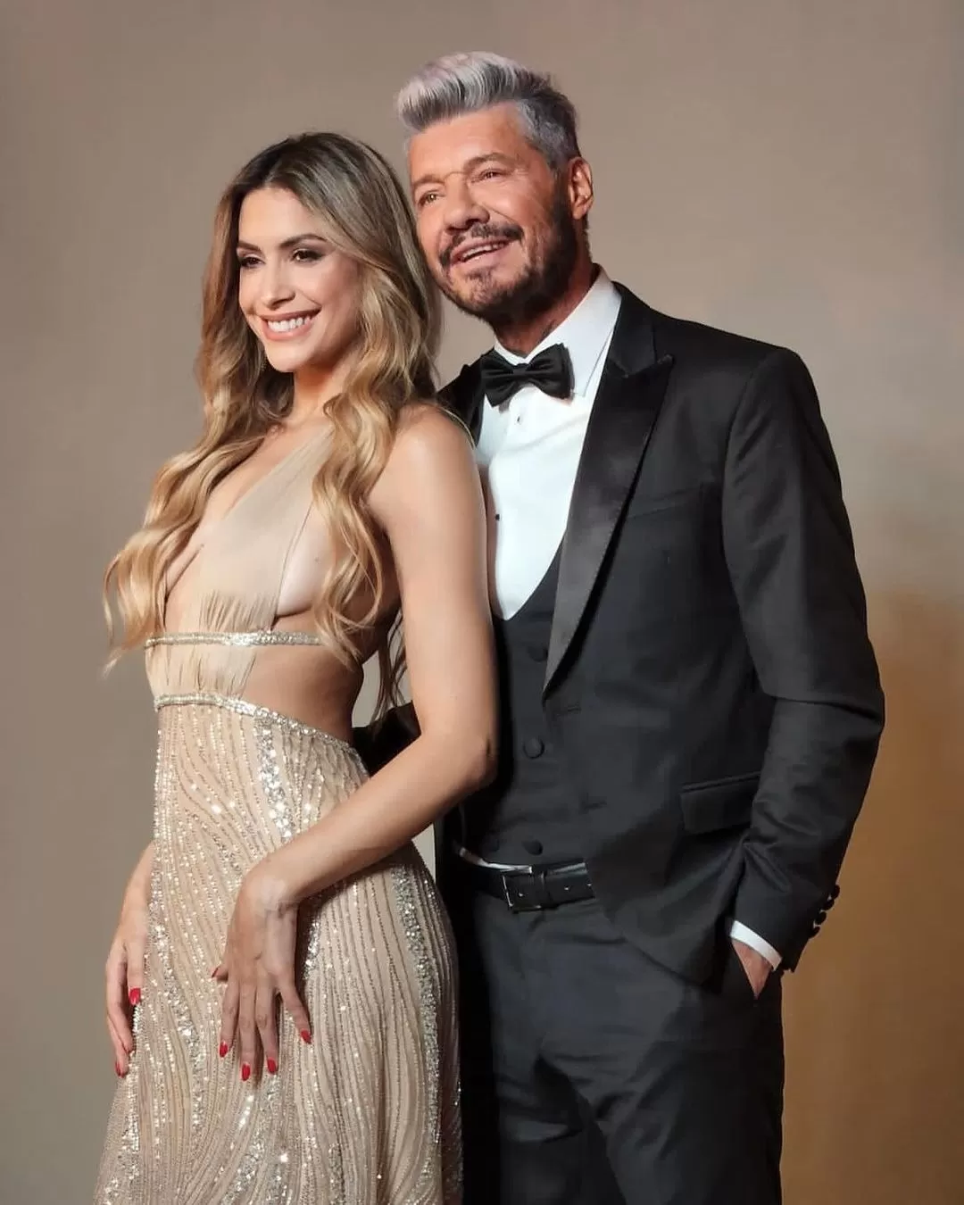 Milett Figueroa y Marcelo Tinelli muy felices en la fiesta de la revista 'Caras' / Foto: Instagram