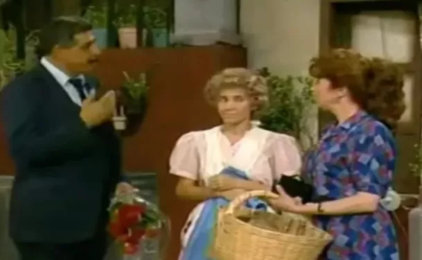 Maricarmen Vela interpretó a Gloria, la tía de Paty en 'El Chavo del 8' en 1987 / Captura Maricarmen Vela interpretó a Gloria, la tía de Paty en 'El Chavo del 8' en 1987 / Captura