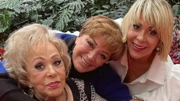 Silvia Pinal junto a sus dos hijas, Sylvia Pasquel y Alejandra Guzmán. Fuente: Instagram