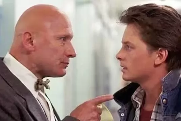James tolkan como ‘Mr. Strickland' en Volver al futuro / Universal Pictures