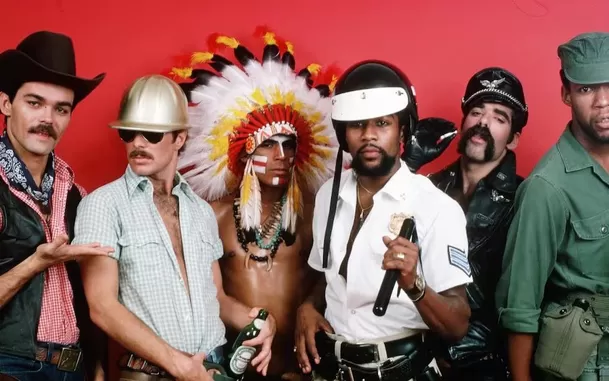Victor Willis fue coautor e intérprete de algunos de los mayores clásicos de Village People, entre ellos "Y.M.C.A.", "Macho Man", "In the Navy" y "Go West", canciones que trascendieron generaciones. Foto: Archivo Victor Willis fue coautor e intérprete de algunos de los mayores clásicos de Village People, entre ellos "Y.M.C.A.", "Macho Man", "In the Navy" y "Go West", canciones que trascendieron generaciones. Foto: Archivo