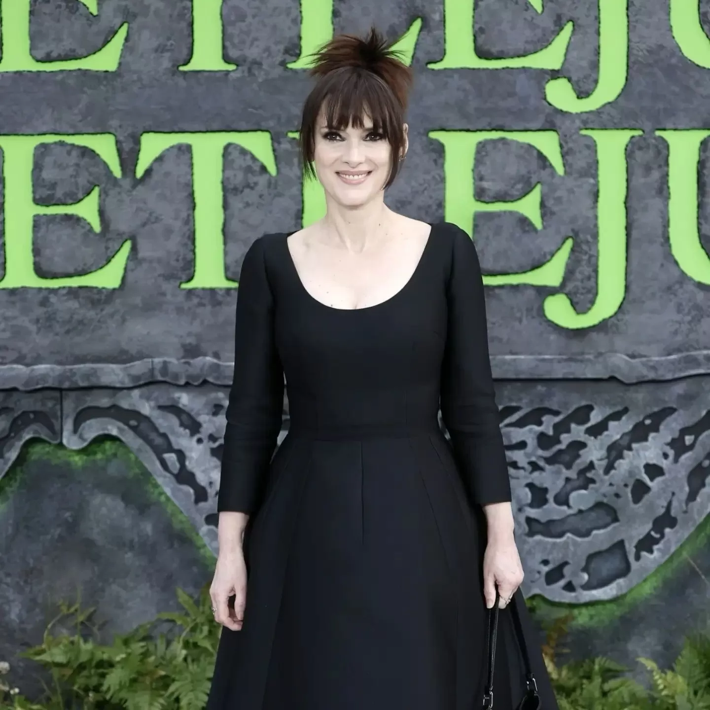  Winona Ryder desfiló por la alfombra roja de la película Beetlejuice 2/ Foto: Instagram