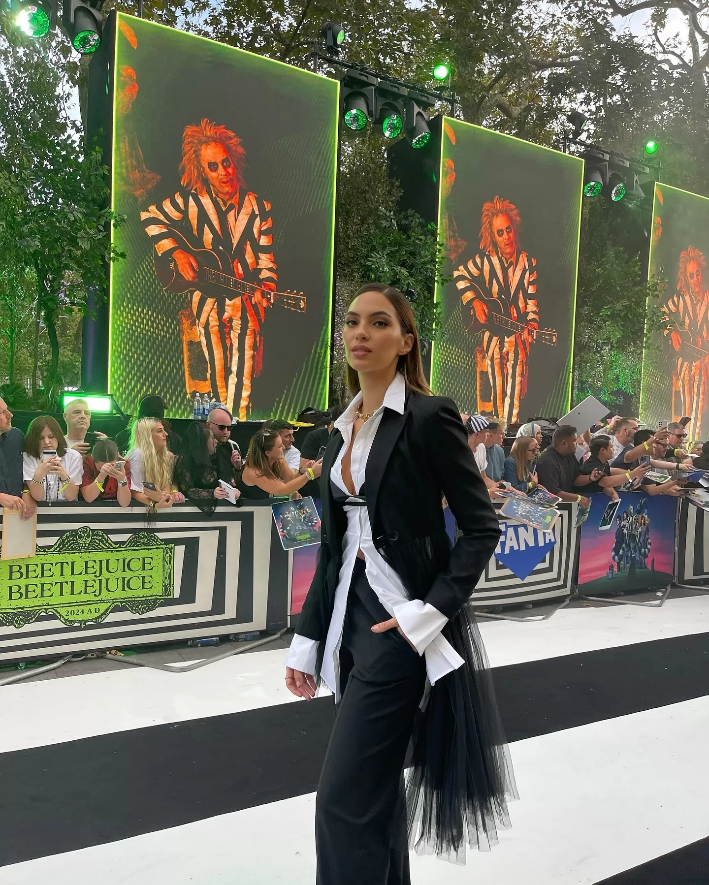 Natalie Vértiz en la premier de la película Beetlejuice 2 en Londres/Foto: Instagram