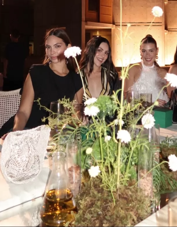 Natalie Vértiz en un evento en California junto a Michelle Salas/Foto: Instagram Natalie Vértiz en un evento en California junto a Michelle Salas/Foto: Instagram