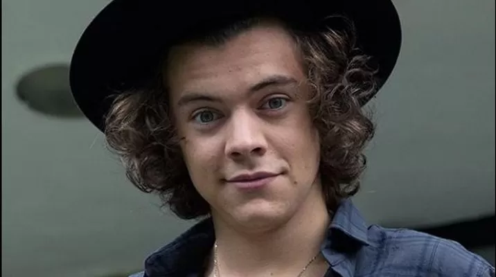 One Direction: Harry Styles está de cumpleaños y fanáticas lo sorprenden en Twitter One Direction: Harry Styles está de cumpleaños y fanáticas lo sorprenden en Twitter