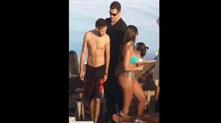 One Direction: Liam Payne fue captado mirando el trasero de una brasileña One Direction: Liam Payne fue captado mirando el trasero de una brasileña