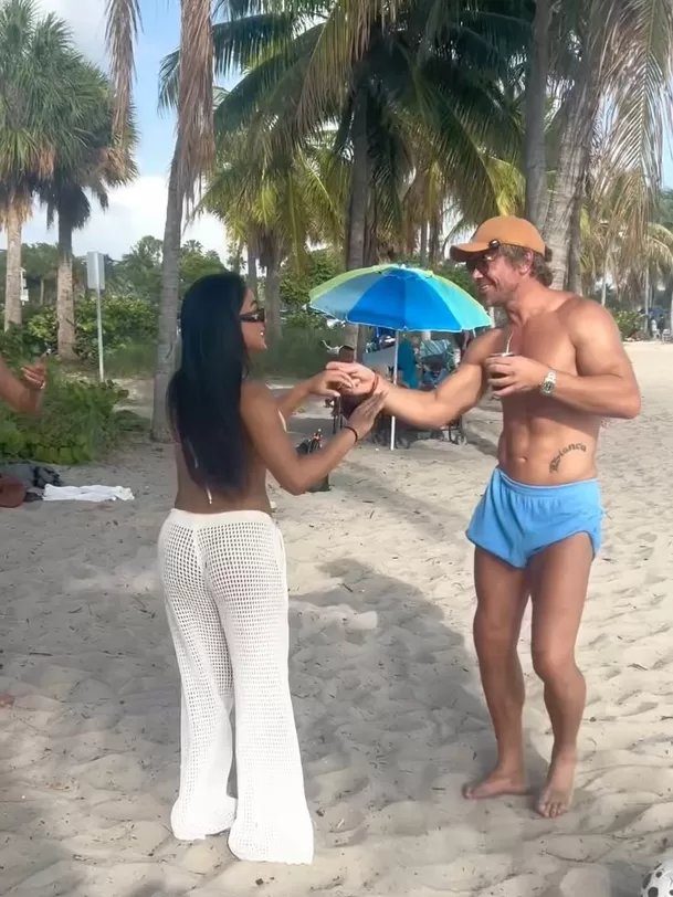 La odontóloga e influencer compartió imágenes de su estadía en Miami, donde coincidió con la surfista Vania Torres. Foto: IG @oneliamolina_