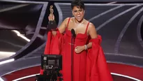 Ariana DeBose gana el Óscar a mejor actriz de reparto por "West Side Story". EFE