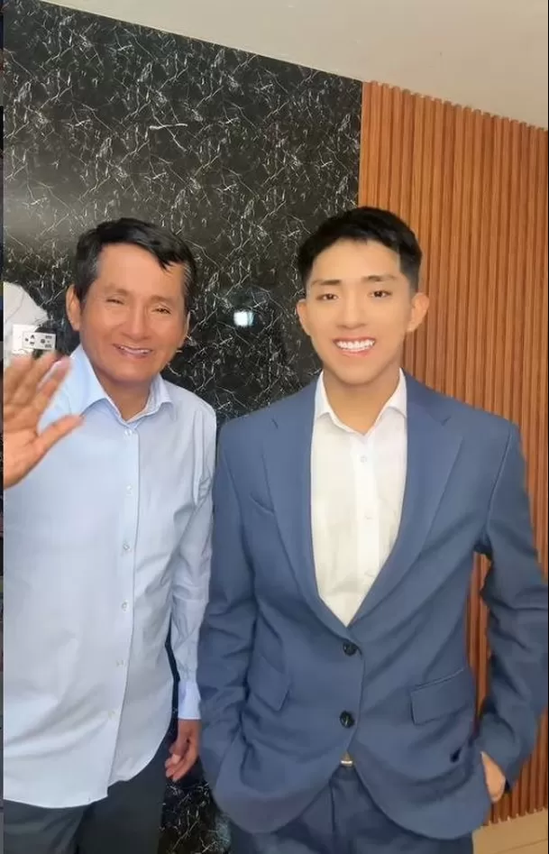 Óscar Junior junto a su padre, Óscar Custodio, dueño de La Bella Luz / IG: oscarjunior_custodio16