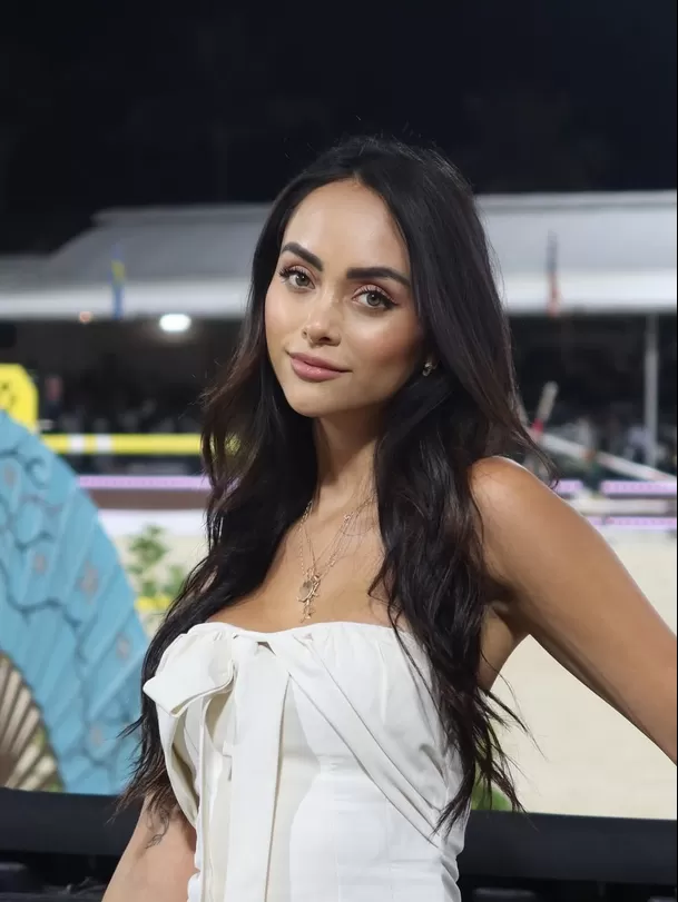 Alexandra Morillo  tiene 29 años y es licencia en Administración de Empresas / IG: @alemorillog