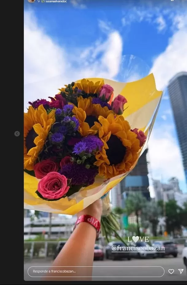 Susana Alvarado lució romántico detalle. Foto: Instagram