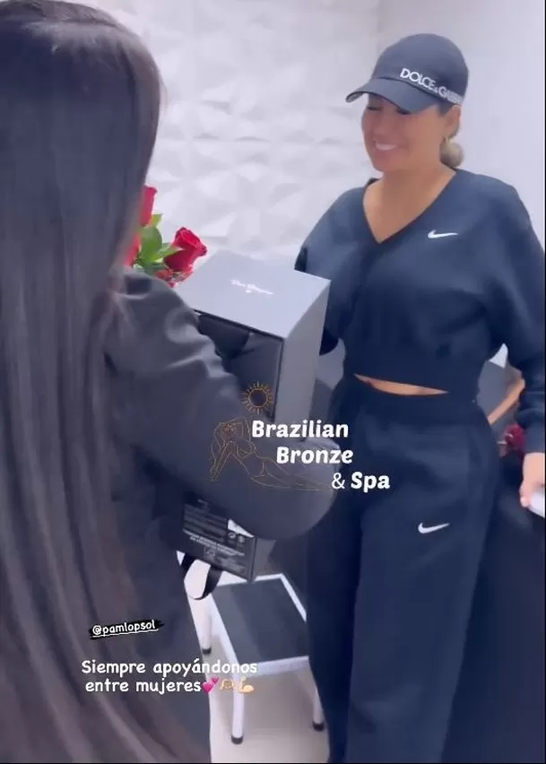 Pamela López usando el mismo buzo del mismo color y misma marca que Pamela Franco, la tarde del martes 9 de julio/Foto: Instagram Pamela López usando el mismo buzo del mismo color y misma marca que Pamela Franco, la tarde del martes 9 de julio/Foto: Instagram