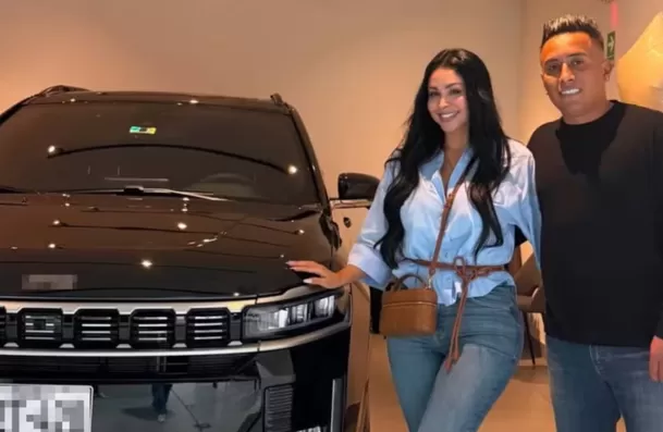 Muchos usuarios pensaron que Christian Cueva le había regalado la lujosa camioneta a Pamela Franco por su cumpleaños debido a las historias que la cantante compartía / IG: @pamelafrancoviera Muchos usuarios pensaron que Christian Cueva le había regalado la lujosa camioneta a Pamela Franco por su cumpleaños debido a las historias que la cantante compartía / IG: @pamelafrancoviera