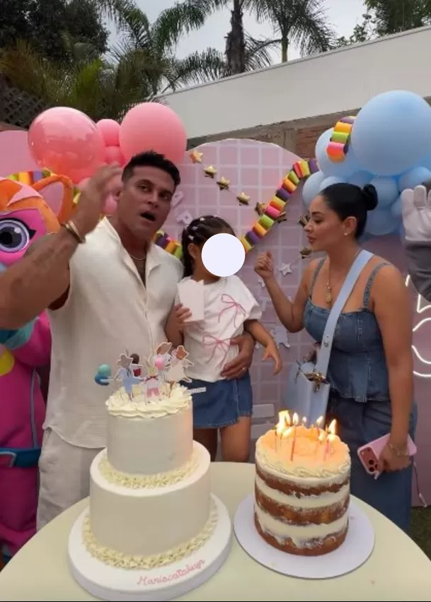 Christian Domínguez y Pamela Franco se juntaron para festejar los cinco años de su hija / Captura Christian Domínguez y Pamela Franco se juntaron para festejar los cinco años de su hija / Captura
