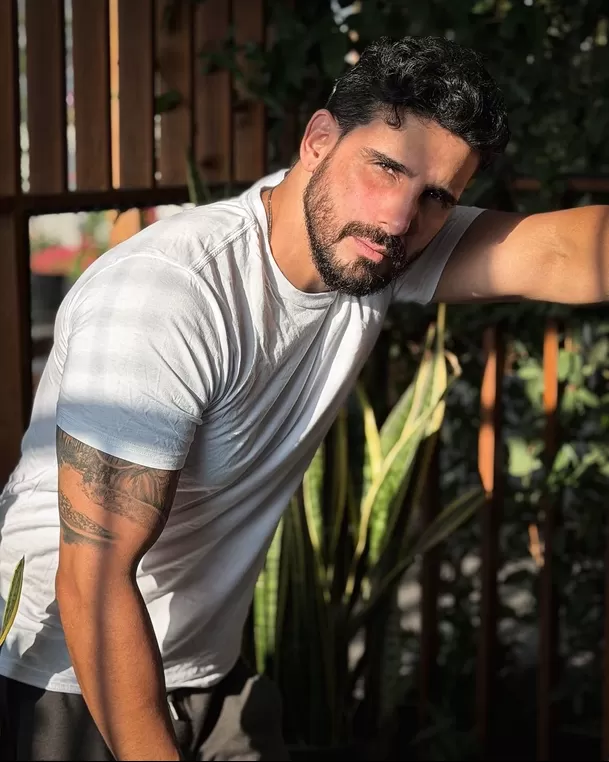 Varo Vargas es un actor y modelo que viene siendo vinculado con Pamela López / IG: @varo.vargas