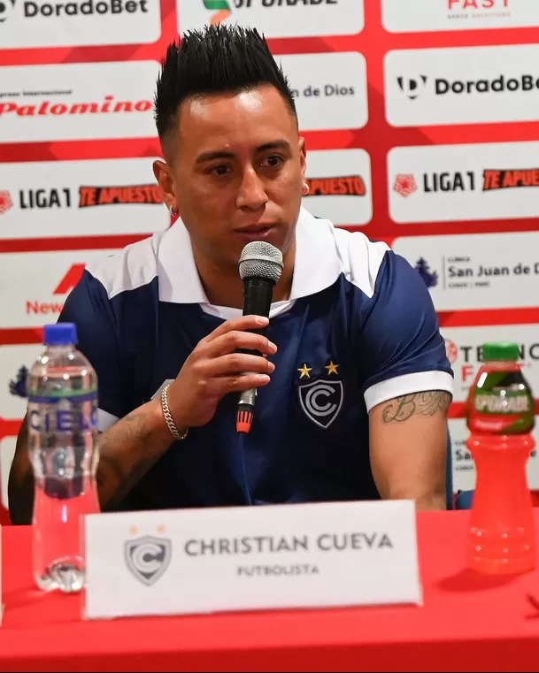 Christian Cueva volverá a jugar en Cienciano tras ser separado, luego de las denuncias de violencia doméstica contra su esposa Pamela López. Fuente: Instagram