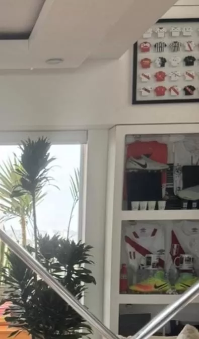 Pamela López compartió fotografía mostrando pertenencias de Christian Cueva en su casa en Trujillo. Fuente: Instagram Pamela López compartió fotografía mostrando pertenencias de Christian Cueva en su casa en Trujillo. Fuente: Instagram