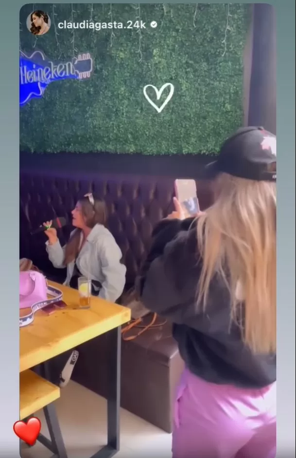 Pamela López pasó una tarde de karaoke junto a su hija Fabianna y su mejor amiga Claudia Gastañadui. Fuente: Instagram