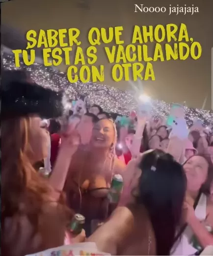 Pamela López cantando 'Amargura' de Karol G en concierto. Fuente: Instagram/Instarandula