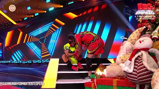 Pancho Rodríguez corrió a auxiliar Said Palao tras fuerte golpe por caída / AméricaTV Pancho Rodríguez corrió a auxiliar Said Palao tras fuerte golpe por caída / AméricaTV