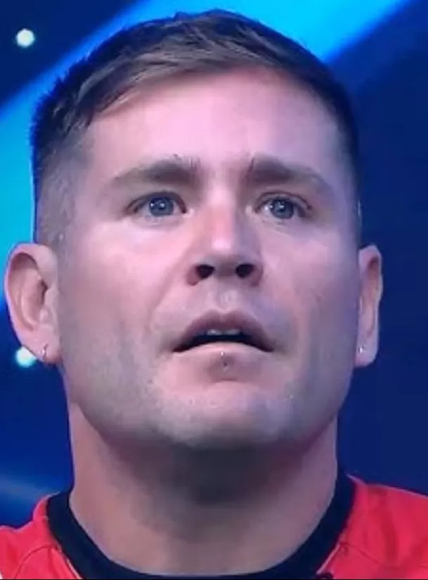 Pancho Rodríguez relató su accidente en el mar tras ser sorprendido por una ola. Foto: América TV Pancho Rodríguez relató su accidente en el mar tras ser sorprendido por una ola. Foto: América TV