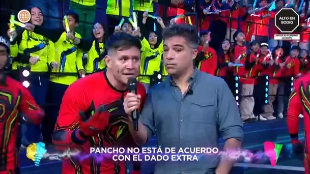 Pancho Rodríguez tomó desprevenido a Gino Assereto. Video: América TV Pancho Rodríguez tomó desprevenido a Gino Assereto. Video: América TV