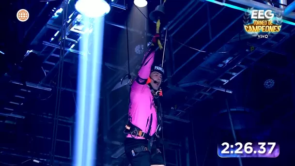  Pancho Rodríguez sufrió ataque de pánico en reto de altura y logró vencer a Patricio Parodi. Fuente: AméricaTV