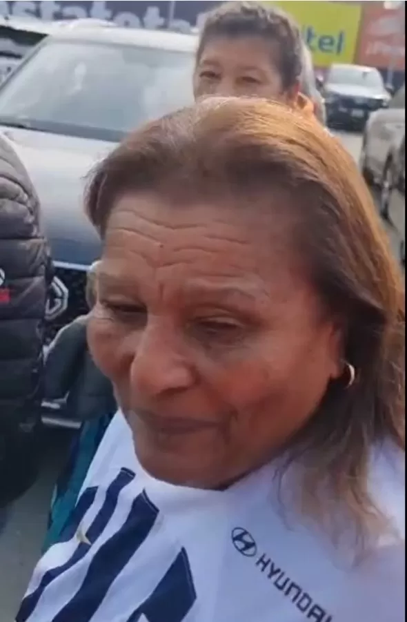 Doña Peta cumplió su sueño de ver volver a Paolo Guerrero a Alianza Lima/Foto: Instagram