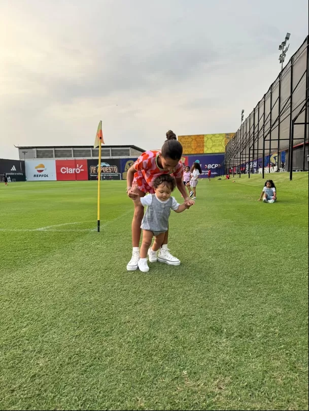 Manuela y su hermano Paolo André en Videna. Fuente: Instagram