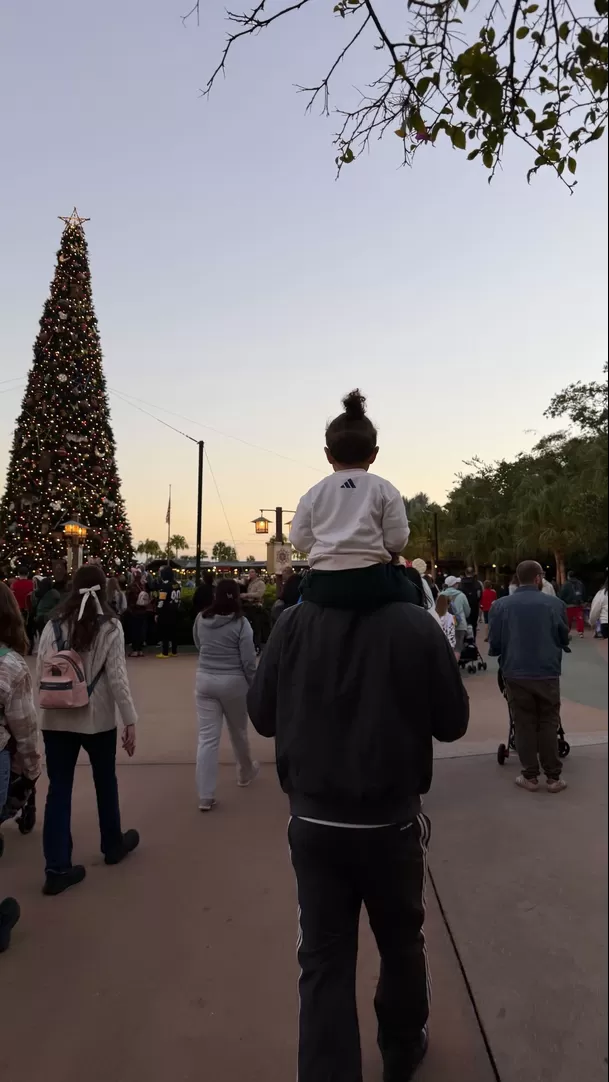 Paolo Guerrero y su hijio en Disney / Instagram Paolo Guerrero y su hijio en Disney / Instagram