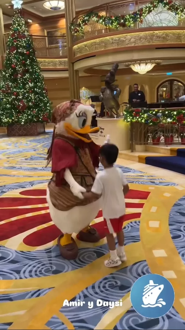 Hijo de Rosa Fuentes y Paolo Hurtado en un crecero de Disney / Instagram Hijo de Rosa Fuentes y Paolo Hurtado en un crecero de Disney / Instagram