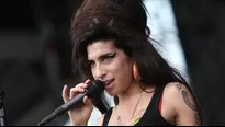 El padre de Amy Winehouse demandó a dos amigas de la artista por vender sus bienes. Fuente afp