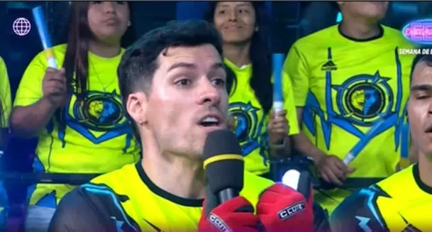 El capitán de los Guerreros respaldó la jugada luego de que ambos competidores protagonizaran un forcejeo durante el juego/América TV El capitán de los Guerreros respaldó la jugada luego de que ambos competidores protagonizaran un forcejeo durante el juego/América TV