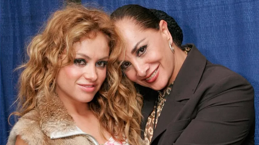 Paulina Rubio confesó eduro momento que vive tras no superar la muerte de su madre