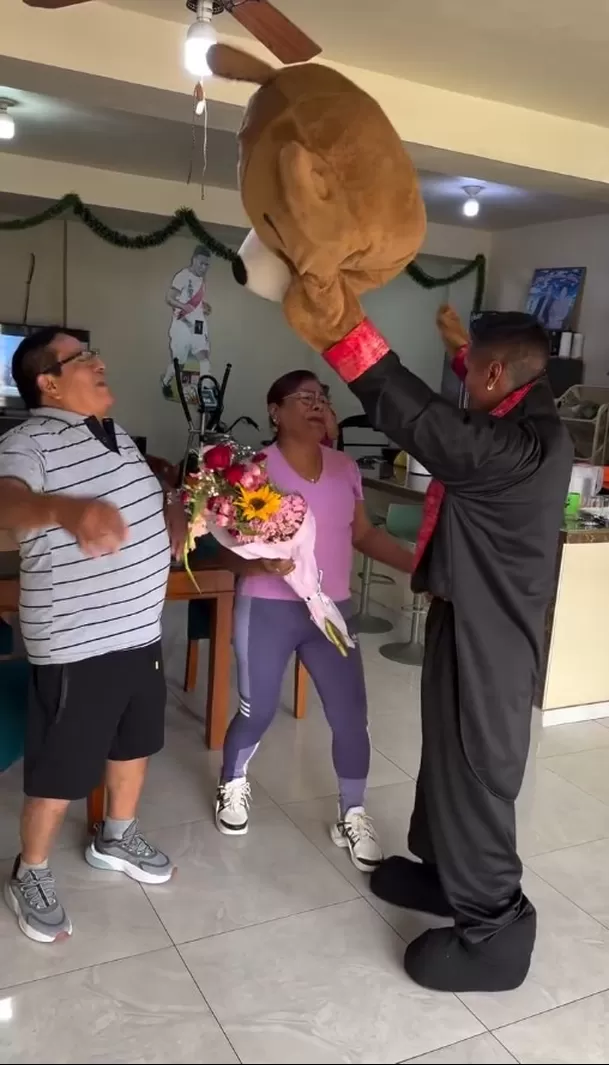 Pedro Aquino sorprendió a sus padres con una tierna aparación/Foto: Instagram Pedro Aquino sorprendió a sus padres con una tierna aparación/Foto: Instagram