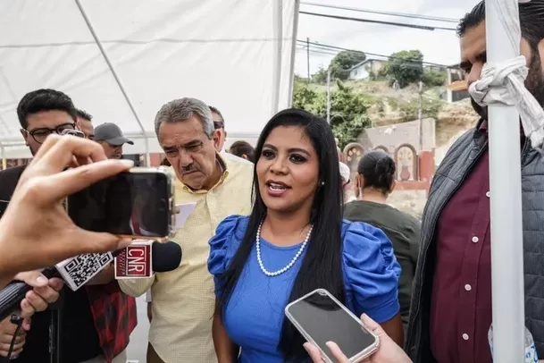 La alcaldesa de Tijuana, Montserrat Caballero, habló sobre amenaza a Peso Pluma. Fuente: AFP