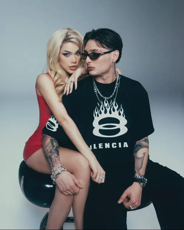 El vínculo afectivo entre Peso Pluma y Kenia Os se originó a mediados del año 2024, a partir de las interacciones generadas durante la grabación del videoclip del sencillo musical titulado ‘Tommy y Pamela' / IG: @keniaos @pesopluma El vínculo afectivo entre Peso Pluma y Kenia Os se originó a mediados del año 2024, a partir de las interacciones generadas durante la grabación del videoclip del sencillo musical titulado ‘Tommy y Pamela' / IG: @keniaos @pesopluma