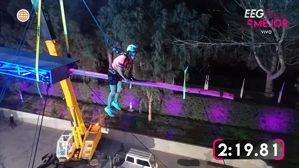 Piero Arenas quedó al borde del desmayo durante reto de altura. Fuente: AméricaTV