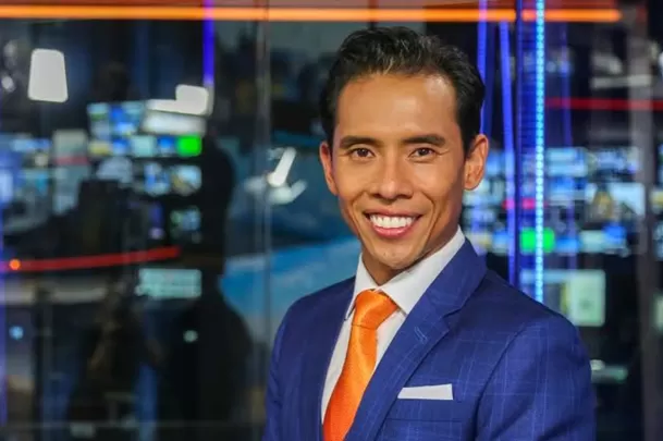 Iskhandar Razak sufrió una parálisis facial durante la emisión de su informe meteorólogico / Austalian Broadcasting Corporation (ABC)