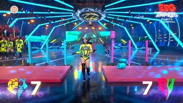 Onelia Molina hizo tremendo punto frente a Karen Dejo. Foto: América TV Onelia Molina hizo tremendo punto frente a Karen Dejo. Foto: América TV