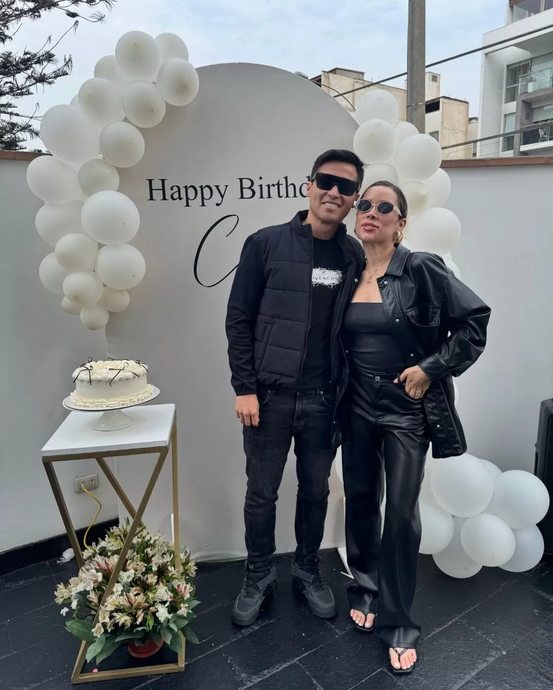 Ale Venturo y Rodrigo Cuba en el cumpleaños de la mamá de la empresaria / Instagram