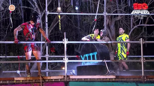 Raúl Carpena quedó desconsaldo tras perder contra Arian León en la gran final / AméricaTV