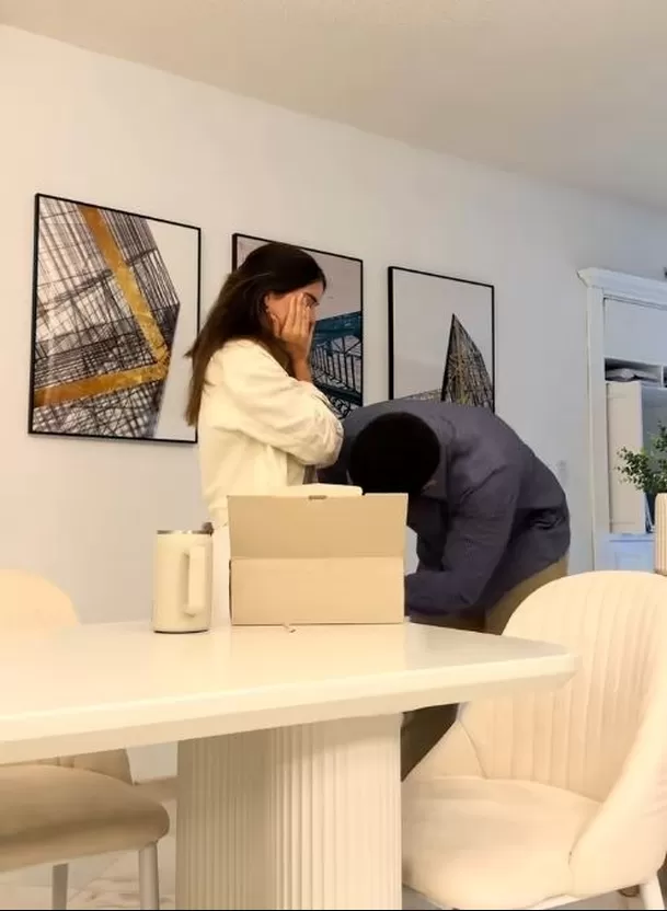 Esposo de Mafer Parodi lloró y besó ‘pancita’ al enterarse de su embarazo. Fuente: TikTok