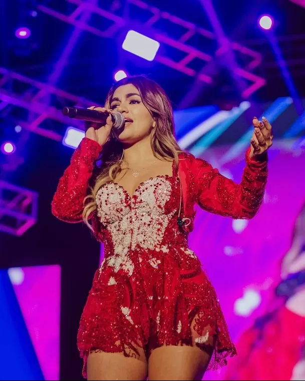 Naldy Saldaña denuncia por tocamientos indebidos a César Sánchez, director de La Bella Luz / IG: @saldananaldy
