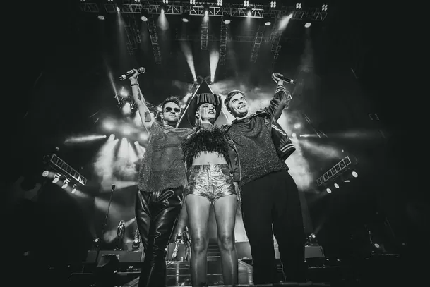 Felipe Colombo, Camila Bordonaba y Benjamín Rojas hicieron vivir una de las noches más nostálgicas  / Instagram