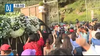 Féretro de Pedro Suárez Vértiz llegó al cementerio Jardines de la Paz. Fuente: Canal N