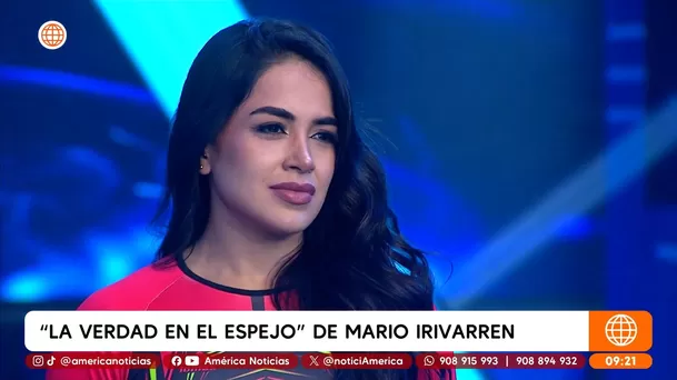 Onelia Molina escuchando 'La verdad en el espejo' de Mario Irivarren / América Espectáculos