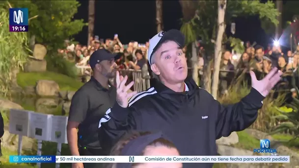 Robbie Williams sorprendió a fans afuera de hotel en Miraflores / Canal N Robbie Williams sorprendió a fans afuera de hotel en Miraflores / Canal N