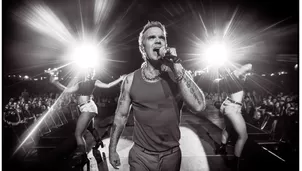 Robbie Williams confirmó su regreso en el Estadio de San Marcos/ Video: IG:@robbiewilliams. Fotos: IG:@robbiewilliams/ @charlielightening